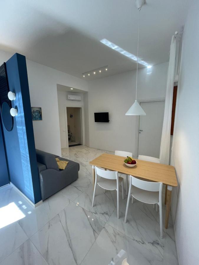 Pierrot E La Luna House Salerno Centro ภายนอก รูปภาพ